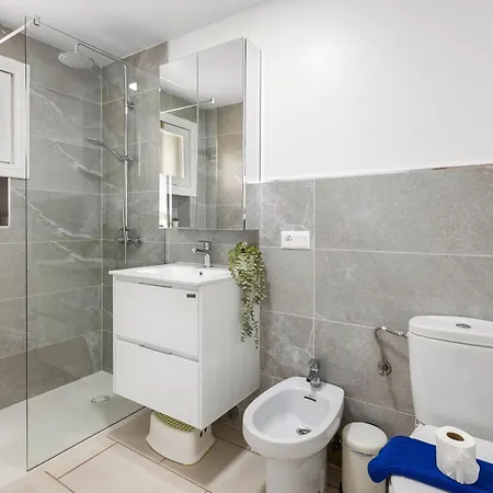 Apartman Home2book Terrace & Pool Retreat, Costa
